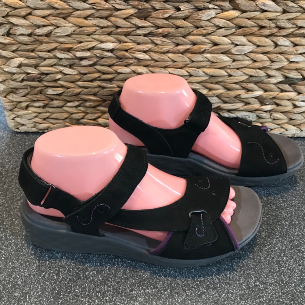 Cobb Hill New Balance Fresh Foam Leather Sandals - Picture 8 of 15